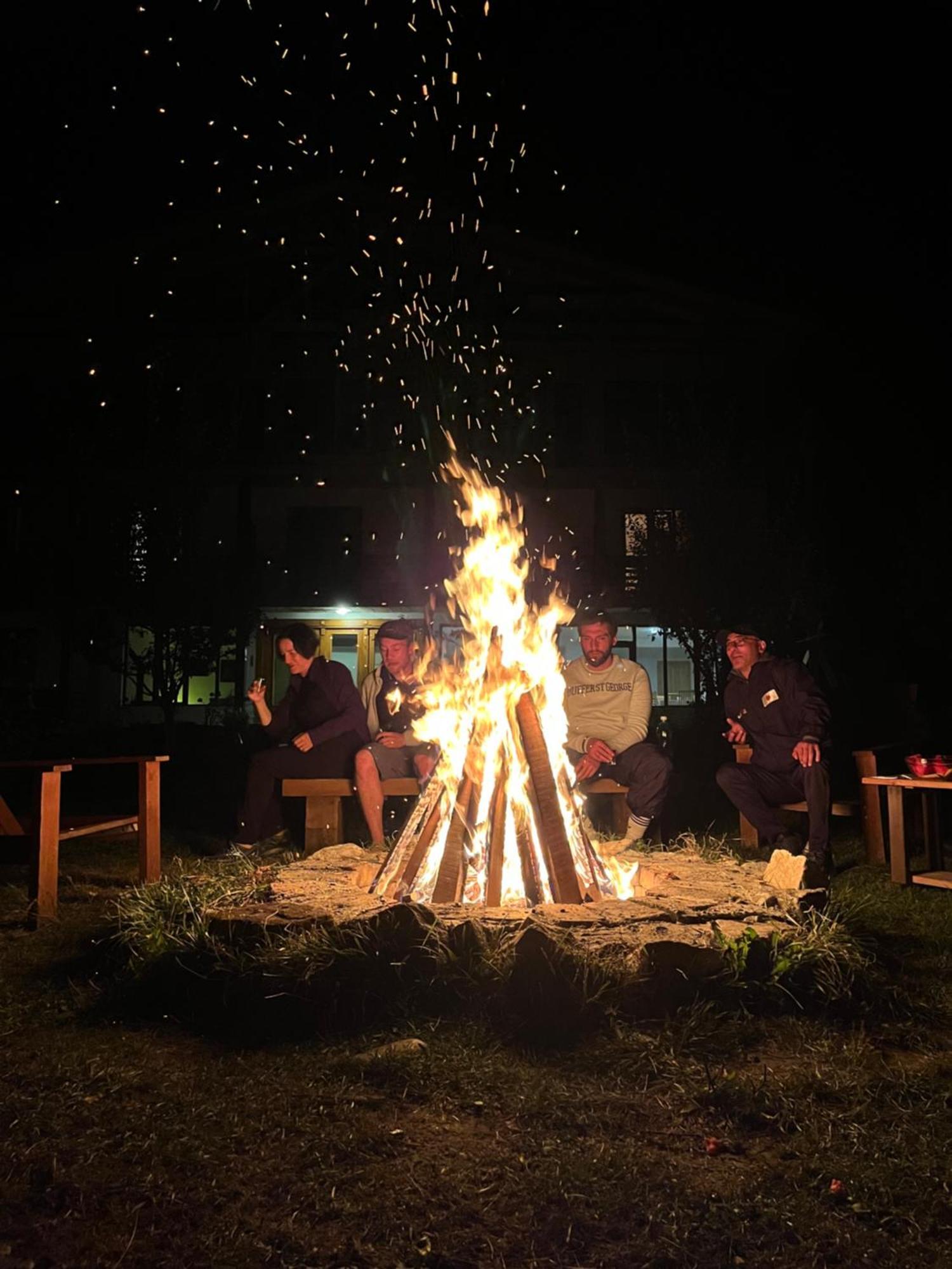 Beko'S Garden Inn Mestia Bagian luar foto