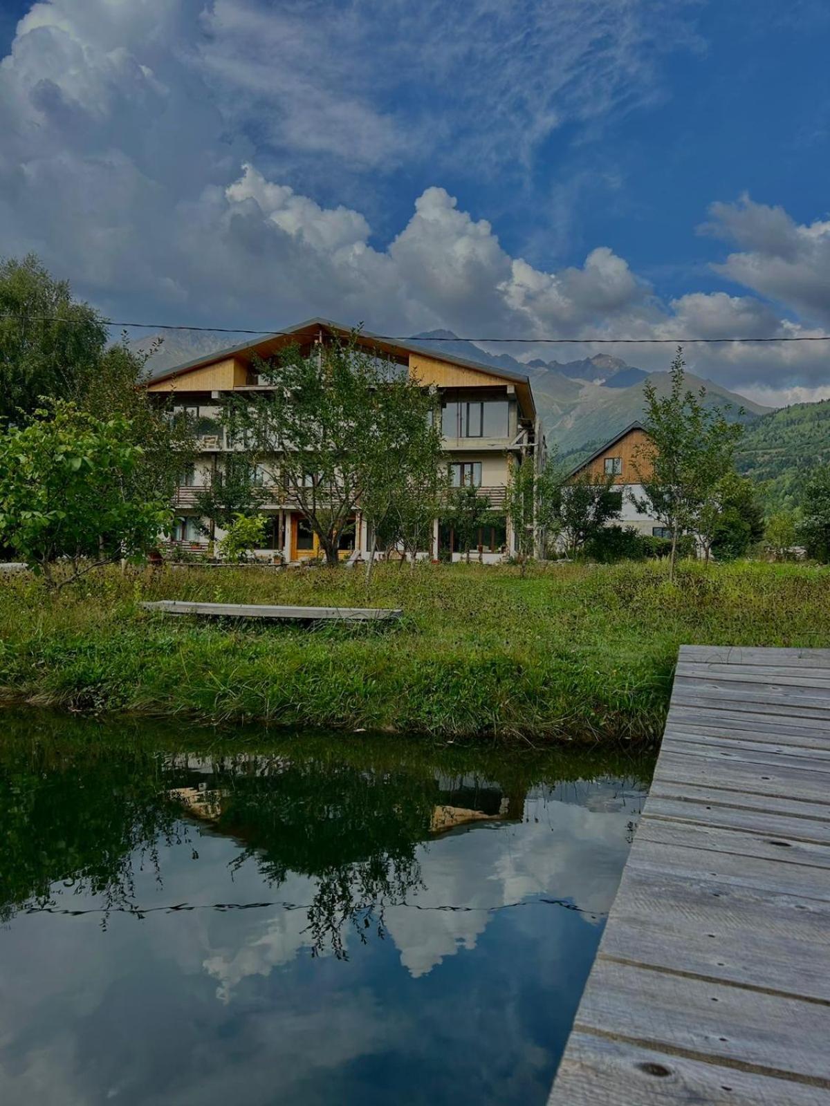 Beko'S Garden Inn Mestia Bagian luar foto