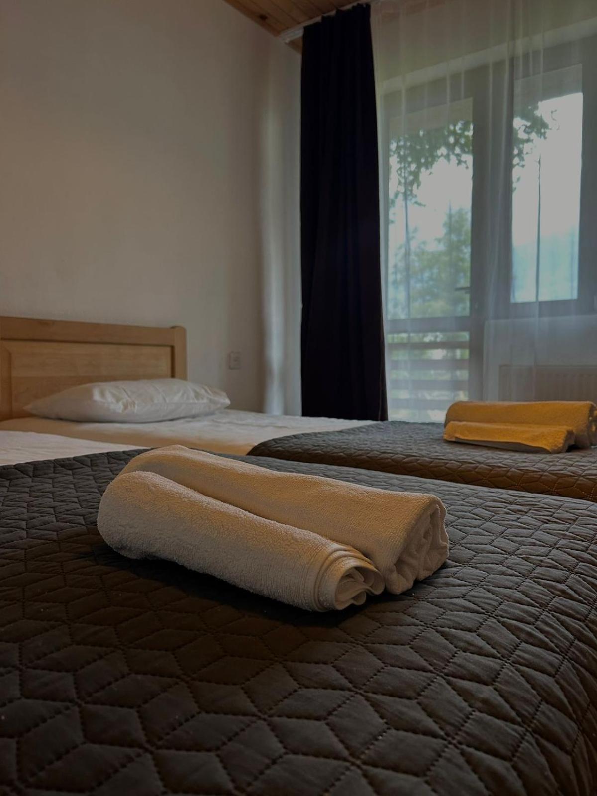 Beko'S Garden Inn Mestia Bagian luar foto