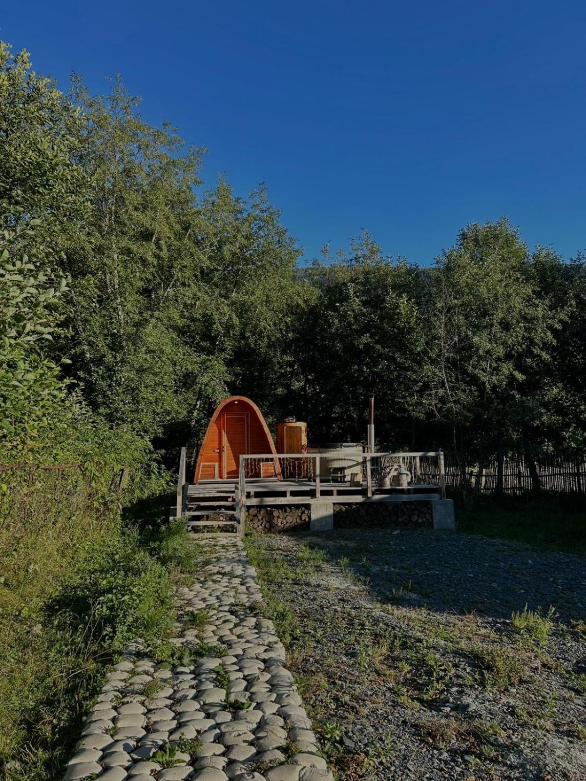 Beko'S Garden Inn Mestia Bagian luar foto