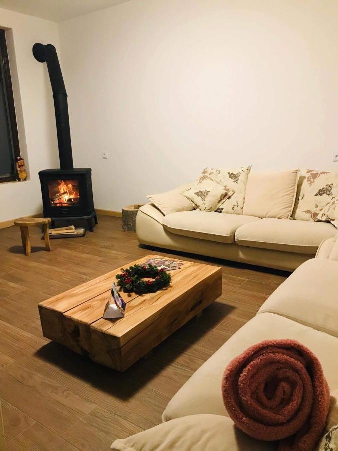 Beko'S Garden Inn Mestia Bagian luar foto